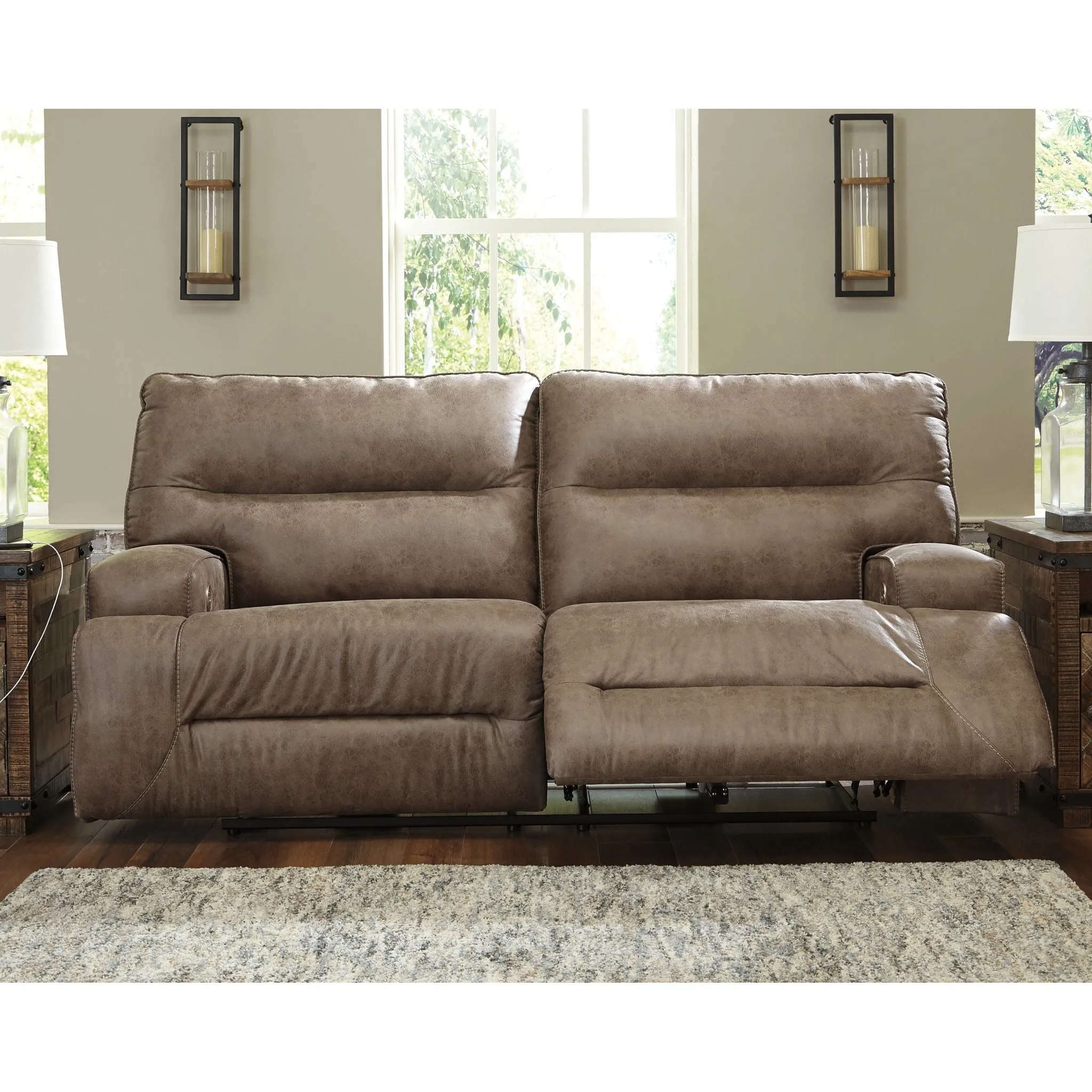 Hazenburg- EXCLUSIVE Reclining Sofa with Power