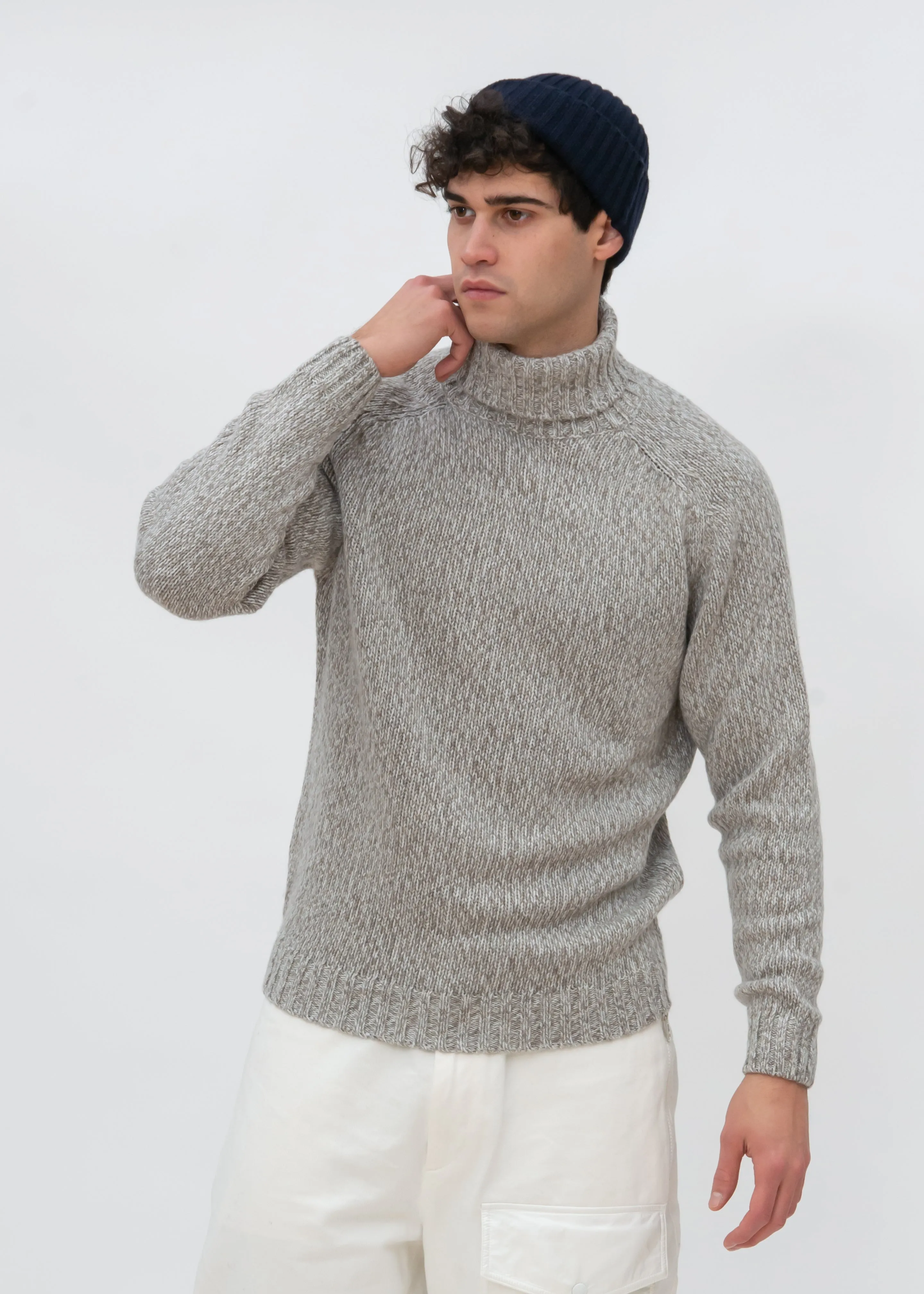 SADDLE SLEEVE MOULINE TURTLENECK SWEATER