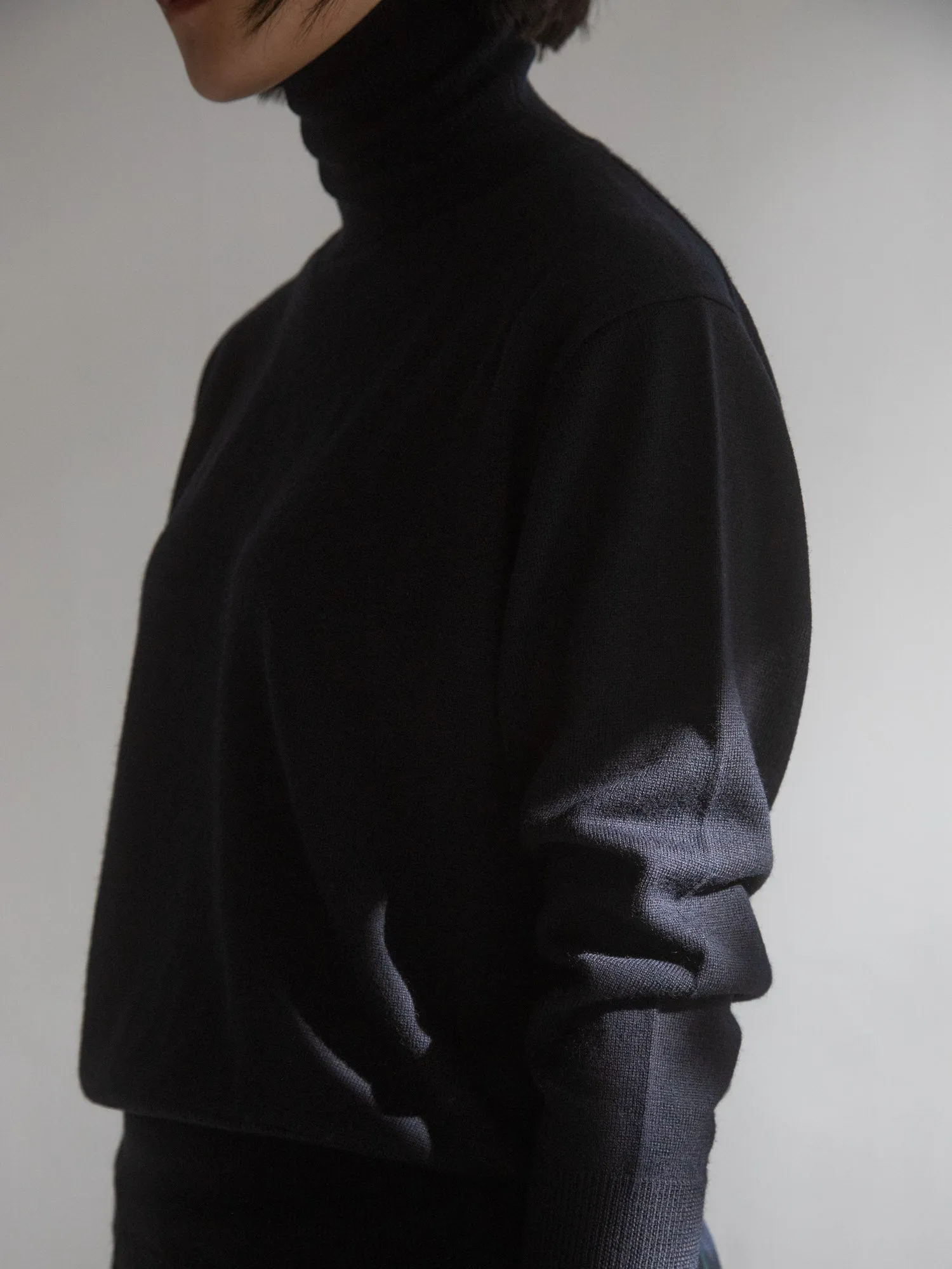 Smooth Wool Turtleneck Sweater - Dark Navy