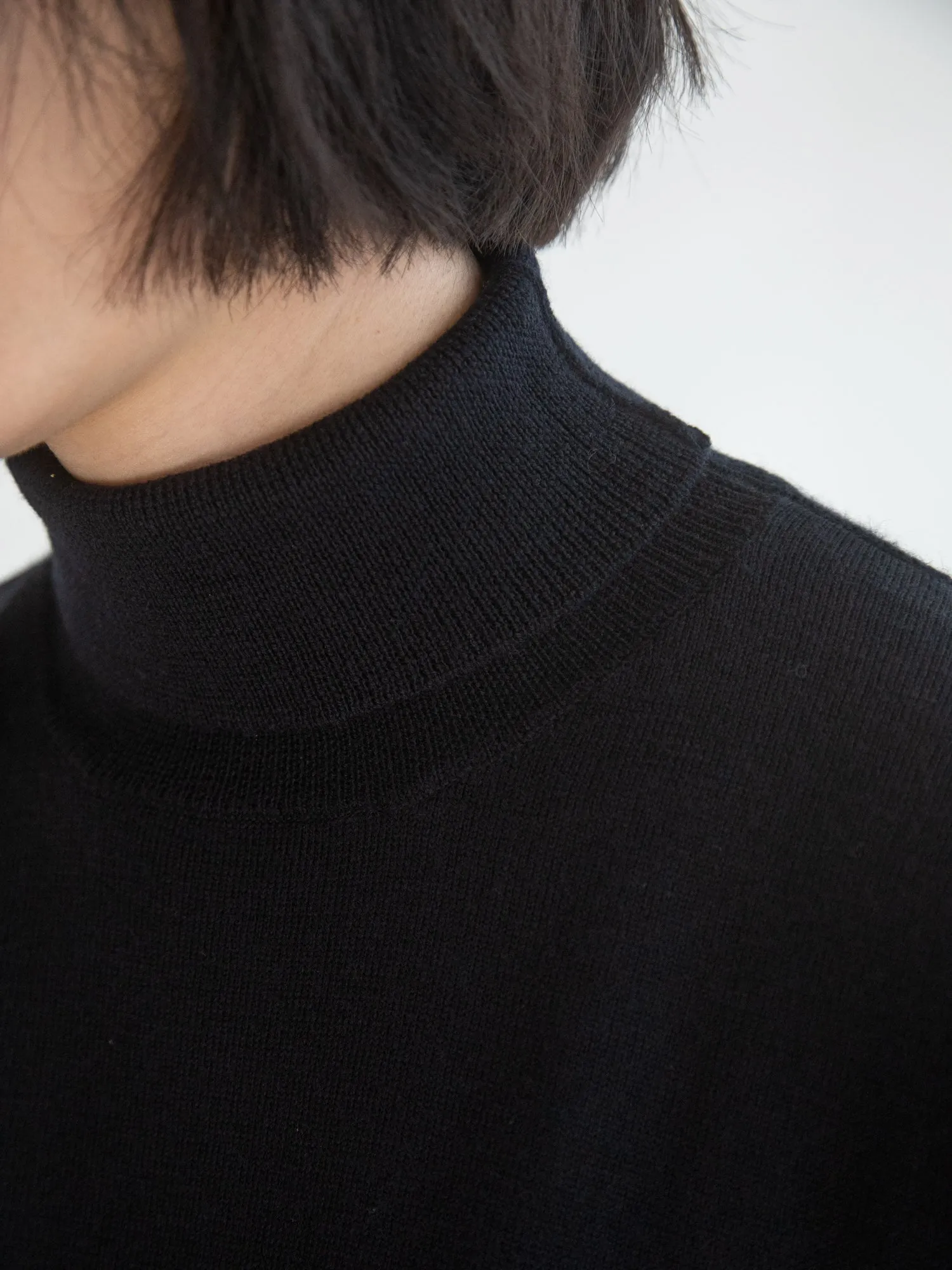 Smooth Wool Turtleneck Sweater - Dark Navy