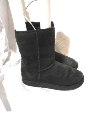 UGG AUSTRALIA 5825 CLASSIC Short Suede Winter BOOTS 7 BLACK Uggs