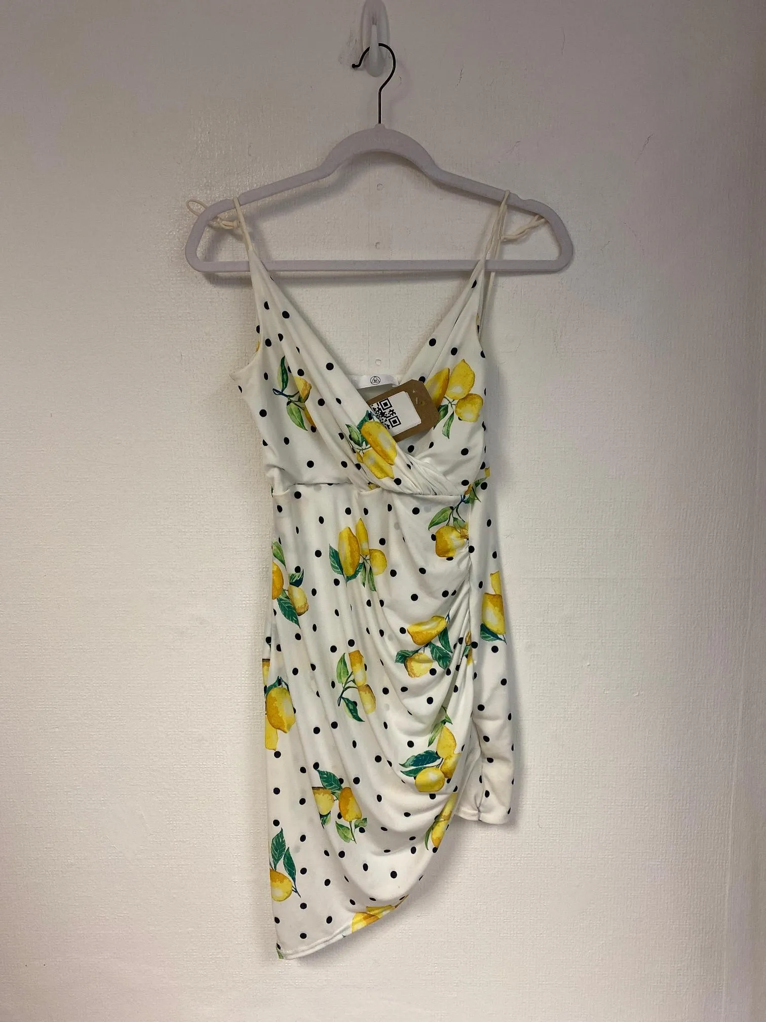 White ruched lemon pattern bodycon dress, Missguided, Size 10 (Elastane, Polyester)